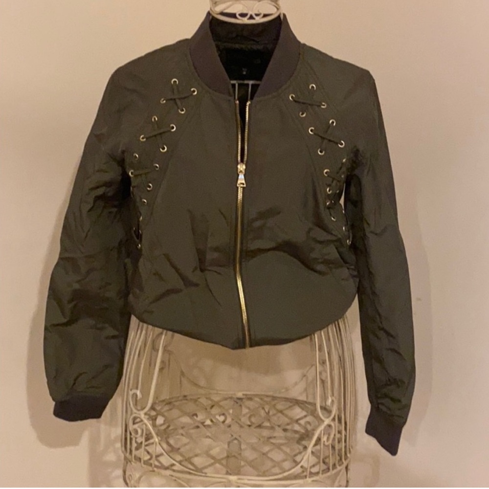 NWOT Stylish Olive Green Women's Jacket